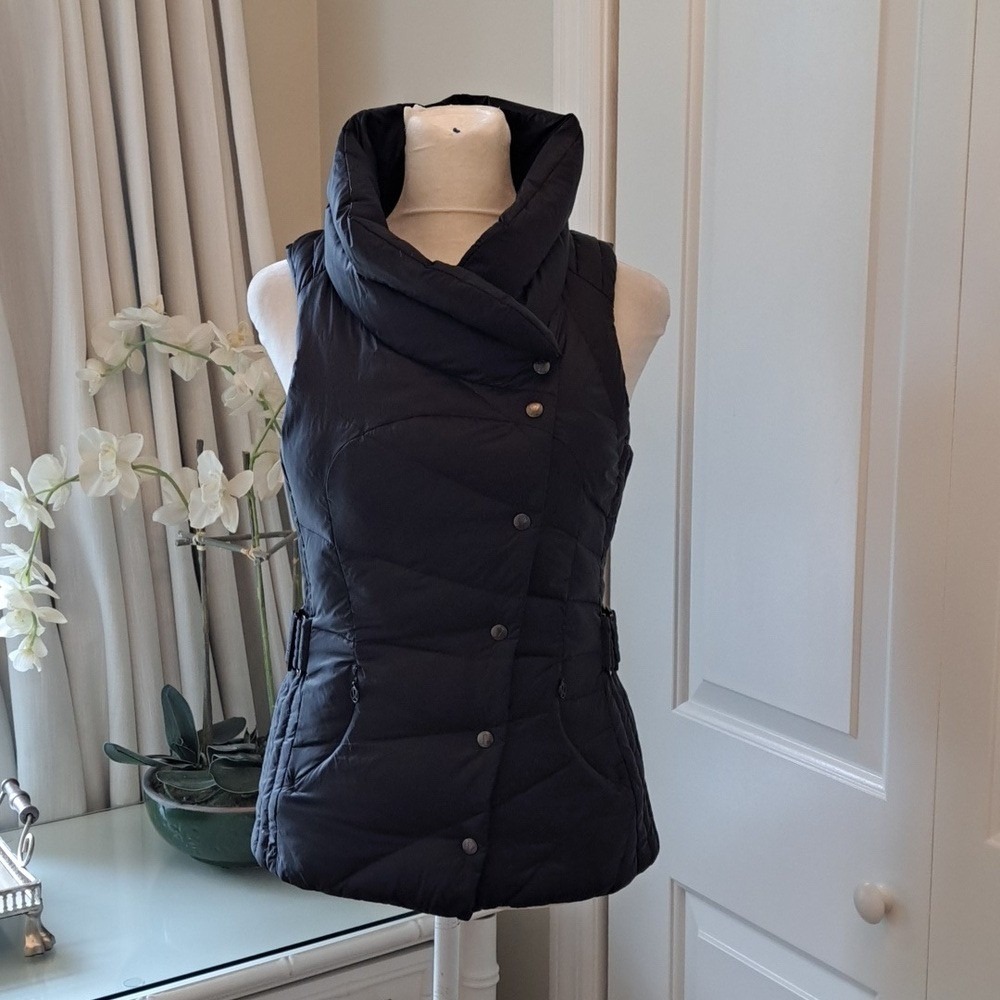 Lululemon Women's Black Goose Down Quilted Winter Vest Zip/Snap/Belt S-4